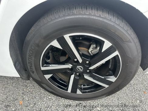 Used 2025 Nissan Sentra SV FWD image 23