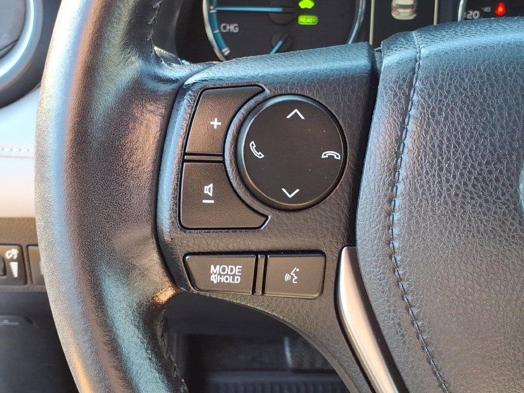 Used 2017 Toyota RAV4 XLE w/ All Weather Liner Package AWD/4WD image 17