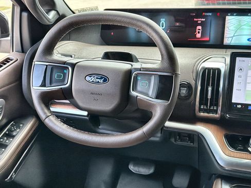 Used 2026 Ford Expedition King Ranch AWD/4WD image 14