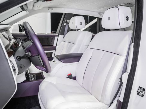 Used 2018 Rolls-Royce Phantom Sedan RWD image 18