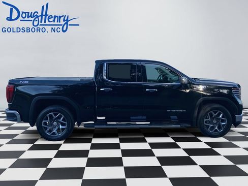 Used 2023 GMC Sierra 1500 SLT w/ SLT Premium Package AWD/4WD image 6