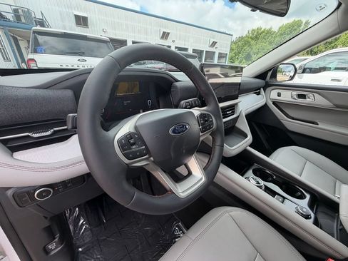 New 2026 Ford Explorer Active w/ Active Comfort Package RWD image 14