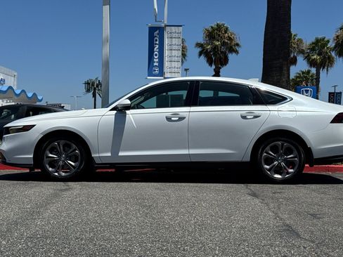 Used 2024 Honda Accord EX image 2
