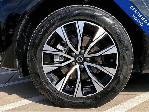 Certified 2025 Volvo XC60 B5 Plus image 11