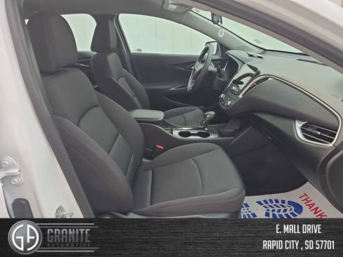 Used 2024 Chevrolet Malibu LS FWD image 35