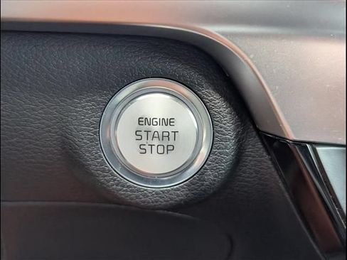 Used 2025 Kia Telluride S FWD image 12