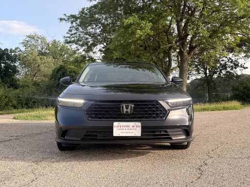 Used 2023 Honda Accord EX image 8