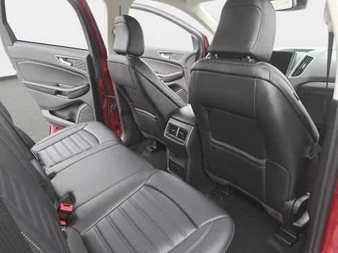 Used 2023 Ford Edge SEL AWD/4WD image 12