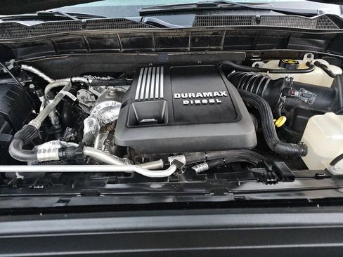 Used 2022 GMC Sierra 1500 Elevation w/ LPO, Elevation Black Package image 6