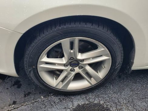 Used 2015 Volvo S60 T5 Premier image 4