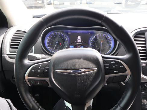 Used 2016 Chrysler 300 Limited RWD image 14