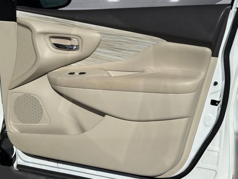 Used 2018 Nissan Murano SV w/ Premium Package image 31