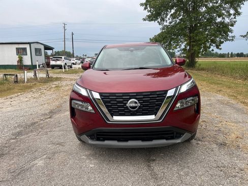 Used 2023 Nissan Rogue SV FWD image 2