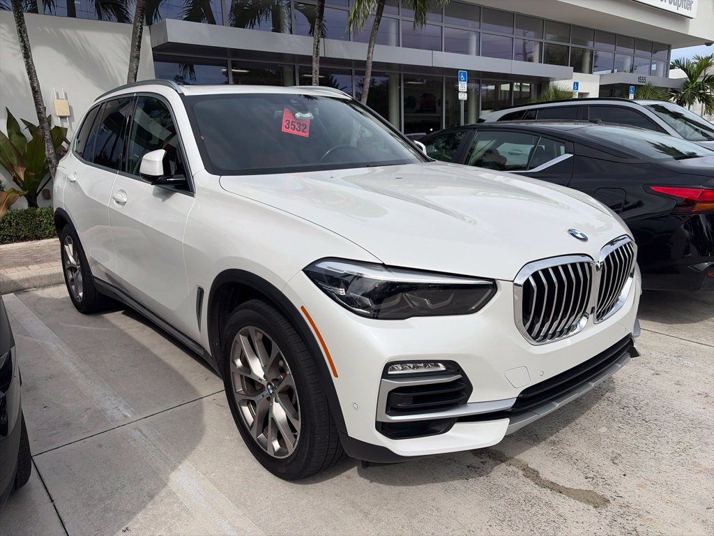 Used 2021 BMW X5 xDrive40i w/ Premium Package 3 AWD/4WD image 8