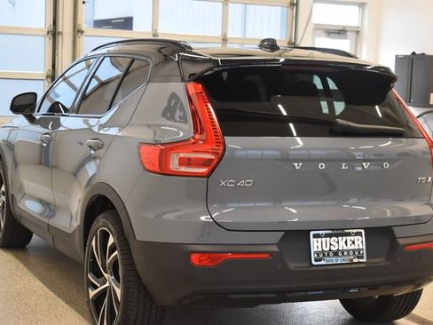 Used 2021 Volvo XC40 T5 R-Design w/ Advanced Package AWD/4WD image 10