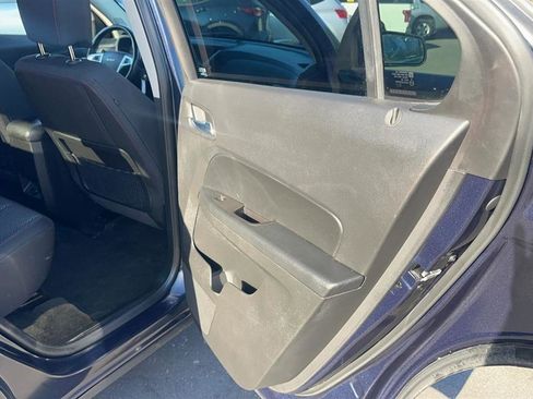 Used 2017 Chevrolet Equinox LT w/ Convenience Package image 54