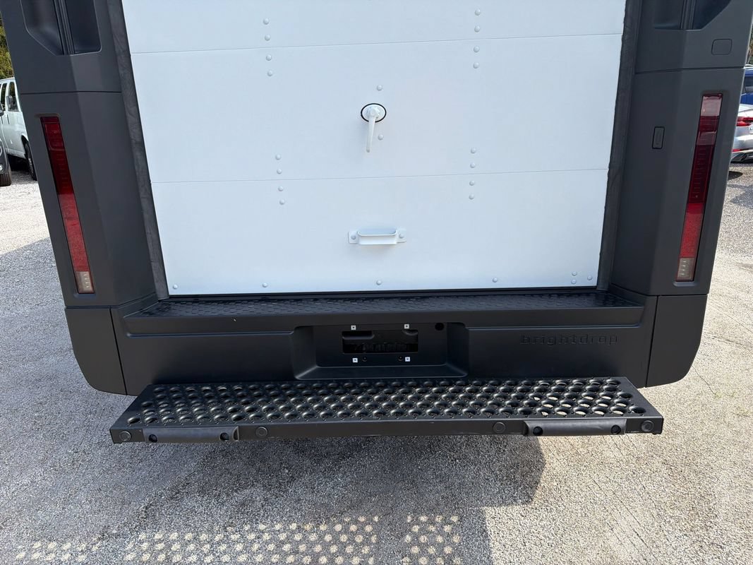 Used 2024 Chevrolet Brightdrop 600 w/ Commercial Equipment Package AWD/4WD image 9