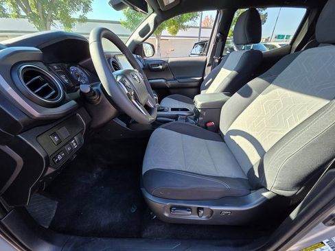 Used 2023 Toyota Tacoma TRD Sport image 16