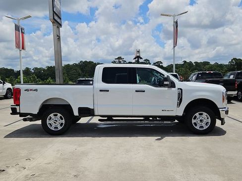 Used 2025 Ford F250 XLT AWD/4WD image 4