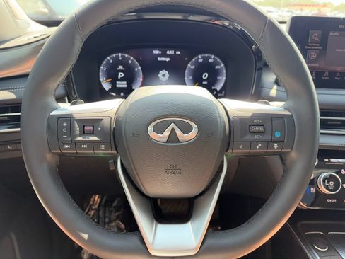 Used 2024 INFINITI QX60 Luxe w/ Vision Package FWD image 11