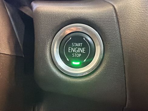 Used 2021 GMC Yukon SLT image 26