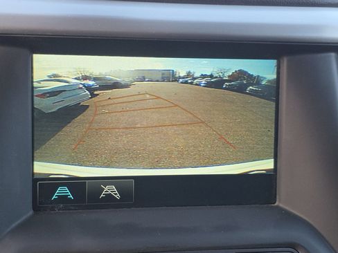 Used 2019 GMC Acadia SLE image 4