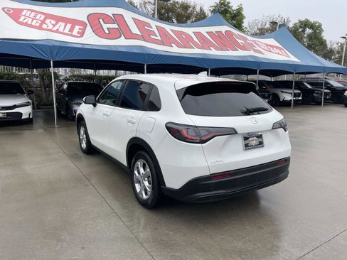 Certified 2024 Honda HR-V LX image 28