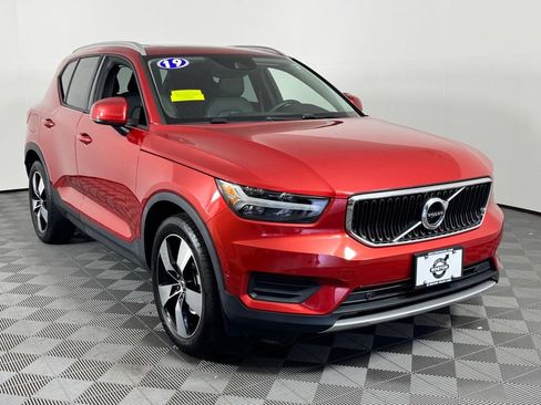 Used 2019 Volvo XC40 T5 Momentum AWD/4WD image 3
