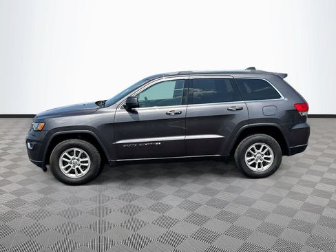 Used 2018 Jeep Grand Cherokee Laredo AWD/4WD image 8