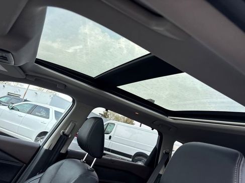 Used 2021 Nissan Rogue Platinum image 14