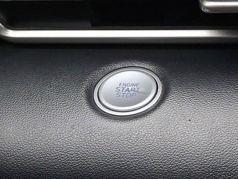 Used 2023 Hyundai Elantra SEL image 23