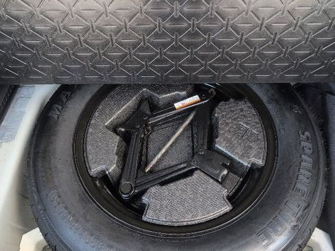 Used 2024 Toyota RAV4 Adventure image 39