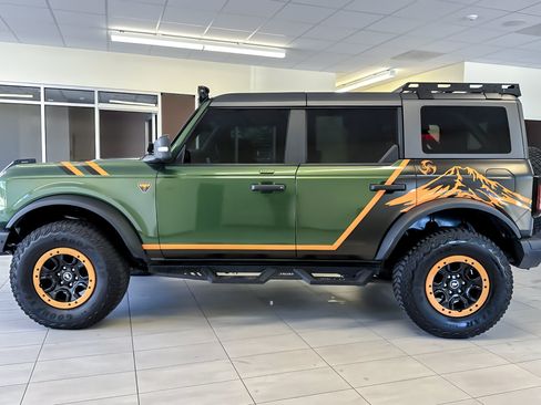 Certified 2022 Ford Bronco Badlands AWD/4WD image 7