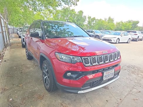 Used 2025 Jeep Compass Limited AWD/4WD image 6