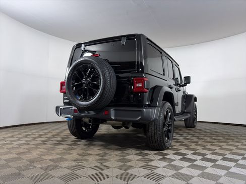 Used 2023 Jeep Wrangler Unlimited Sahara w/ Cold Weather Group image 2