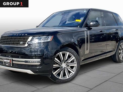 Used 2023 Land Rover Range Rover SE image 1