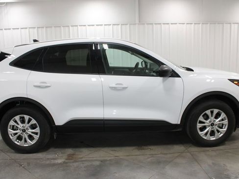 Used 2025 Ford Escape Active AWD/4WD image 11