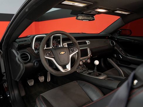 Used 2014 Chevrolet Camaro ZL1 RWD image 42