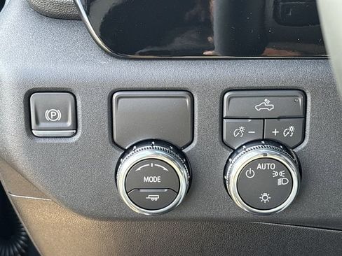New 2026 GMC Sierra 1500 SLE w/ Preferred Package RWD image 18