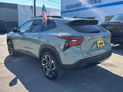 Used 2024 Chevrolet Trax RS w/ Driver Confidence Package image 7