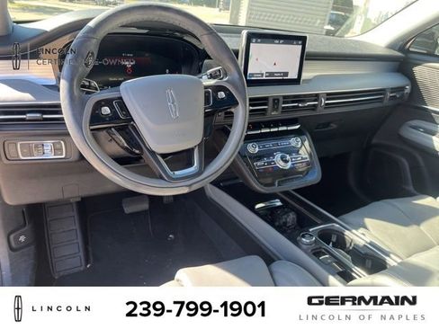 Used 2022 Lincoln Corsair Reserve w/ Equipment Group 201A image 13