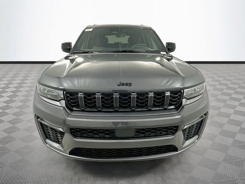 New 2026 Jeep Grand Cherokee Limited w/ Limited Altitude Package AWD/4WD image 2