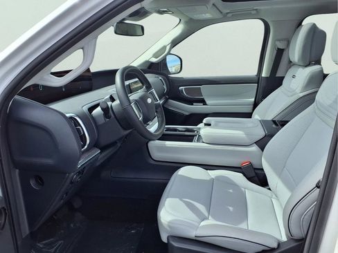 New 2026 Ford Expedition Max Platinum w/ Platinum Ultimate Package AWD/4WD image 21