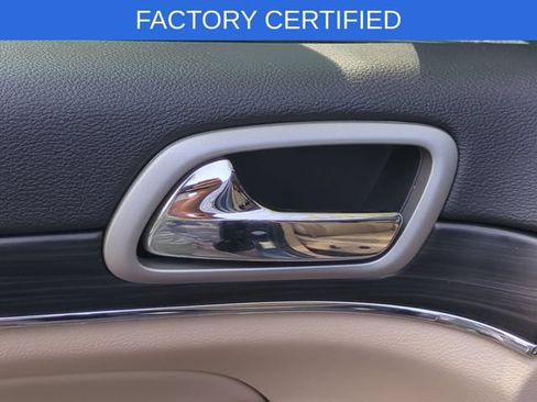 Certified 2020 Jeep Grand Cherokee Limited w/ Premium Lighting Group AWD/4WD image 13