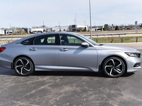 Used 2019 Honda Accord Sport image 5