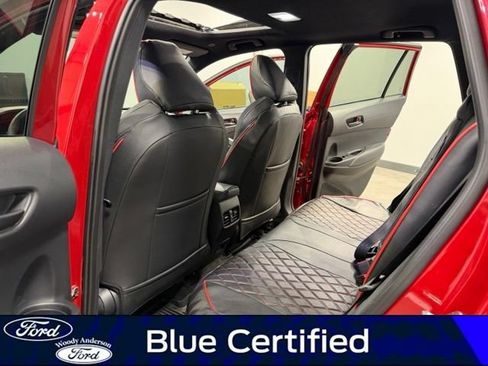 Used 2024 Toyota Corolla Cross AWD Hybrid w/ Moonroof Package image 23