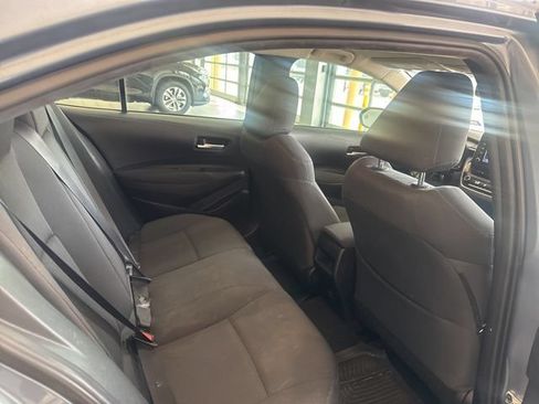 Used 2020 Toyota Corolla LE FWD image 12
