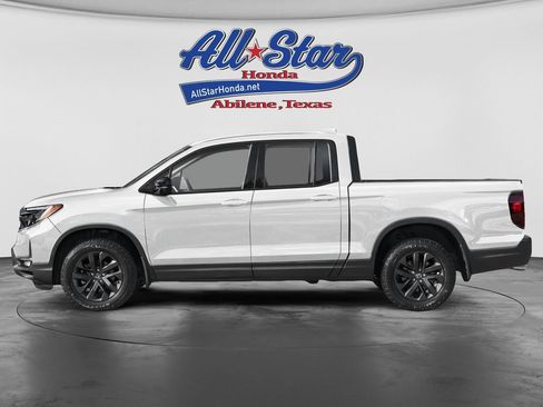 Used 2025 Honda Ridgeline Sport image 3