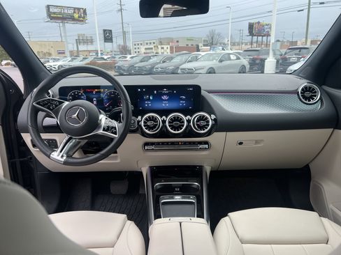 Used 2025 Mercedes-Benz GLA 250 4MATIC image 30