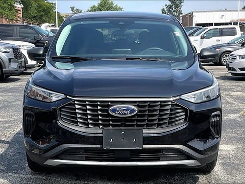 Used 2020 Ford Explorer XLT w/ Equipment Group 202A AWD/4WD image 2